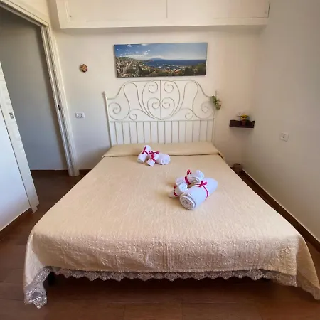 Bed & Breakfast Napul'e 3*